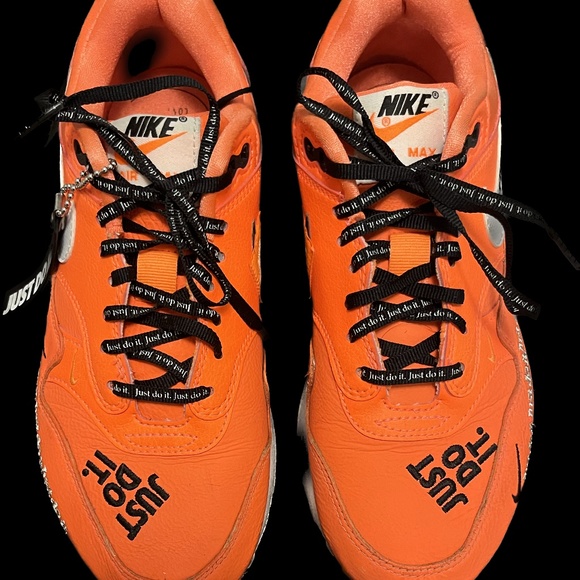 Wmns Air Max 1 LX 'Just Do It' Edition - Picture 2 of 5